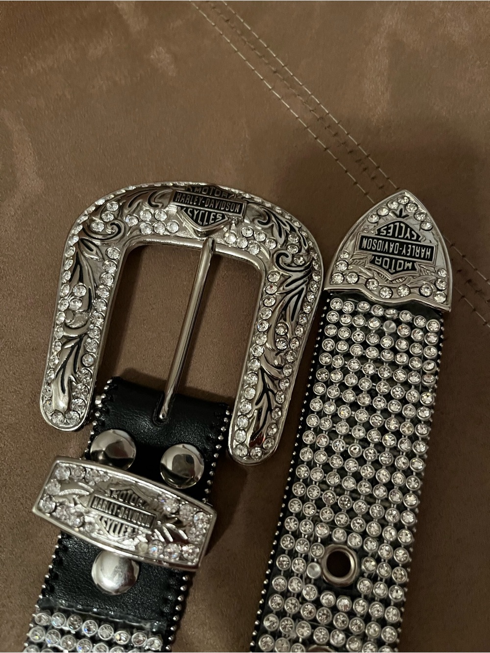 Harley-Davidson
Rhinestone leather belt size Large